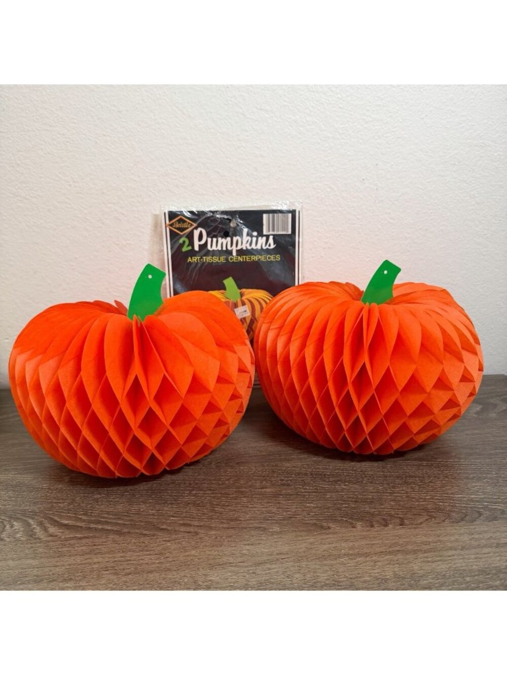 VTG 1979 Set of 2 Beistle Halloween Honeycomb Tissue Pumpkins Fall Décor 10"
